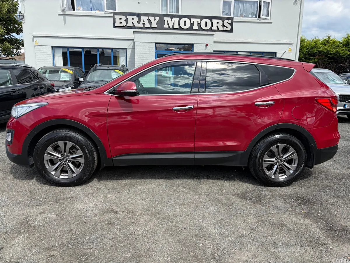 Hyundai Santa Fe SUV, Diesel, 2015, Red