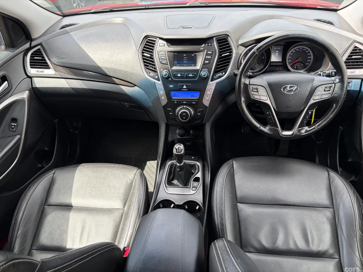 Hyundai Santa Fe SUV, Diesel, 2015, Red