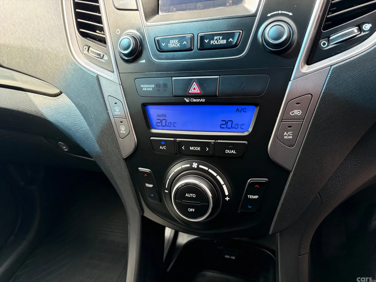 Hyundai Santa Fe SUV, Diesel, 2015, Red