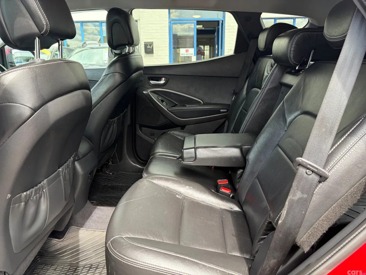 Hyundai Santa Fe SUV, Diesel, 2015, Red