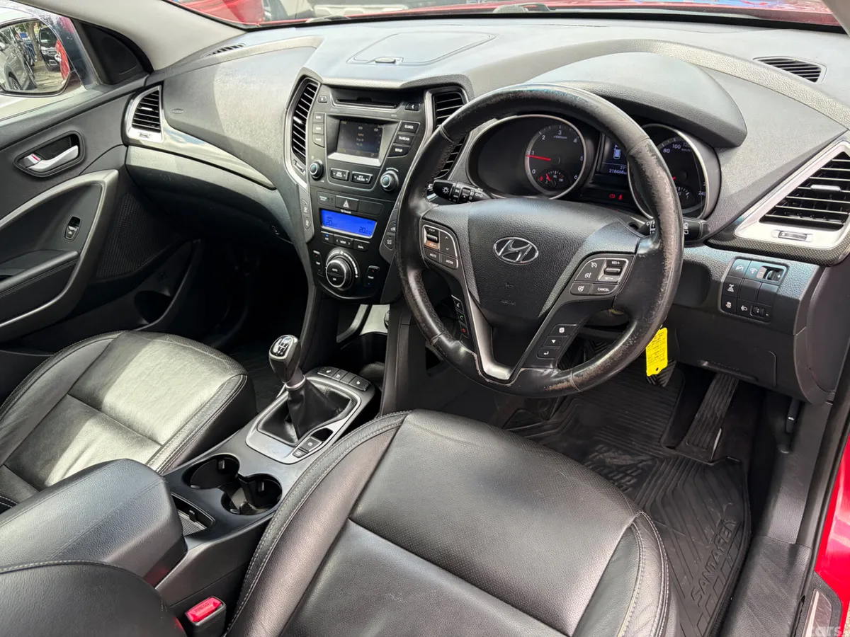 Hyundai Santa Fe SUV, Diesel, 2015, Red