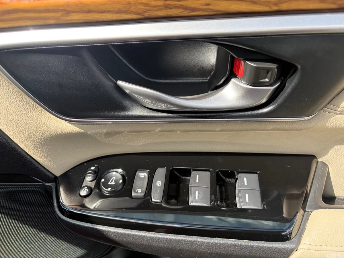 Honda CR-V SUV, Petrol Hybrid, 2019, Red