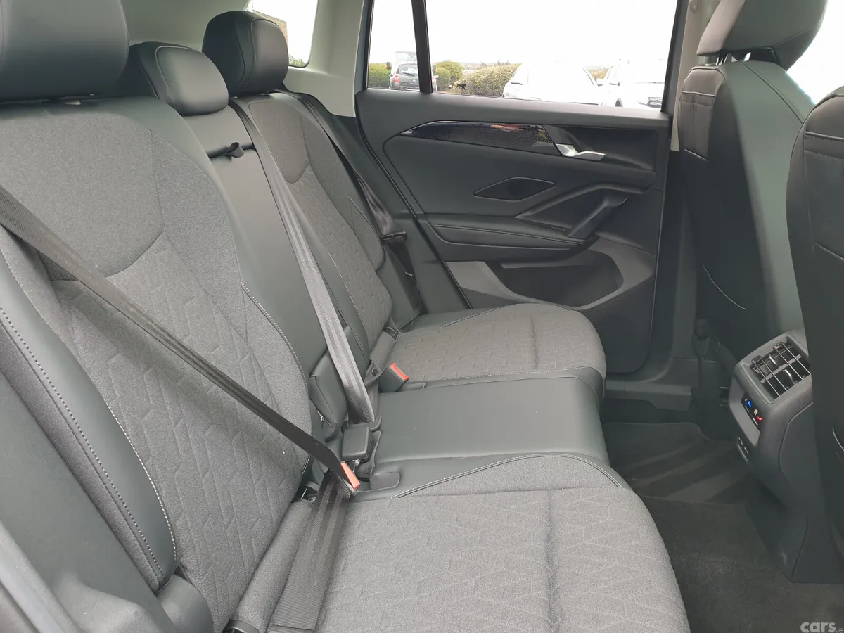 Volkswagen Tiguan SUV, Petrol Hybrid, 2025, Silver