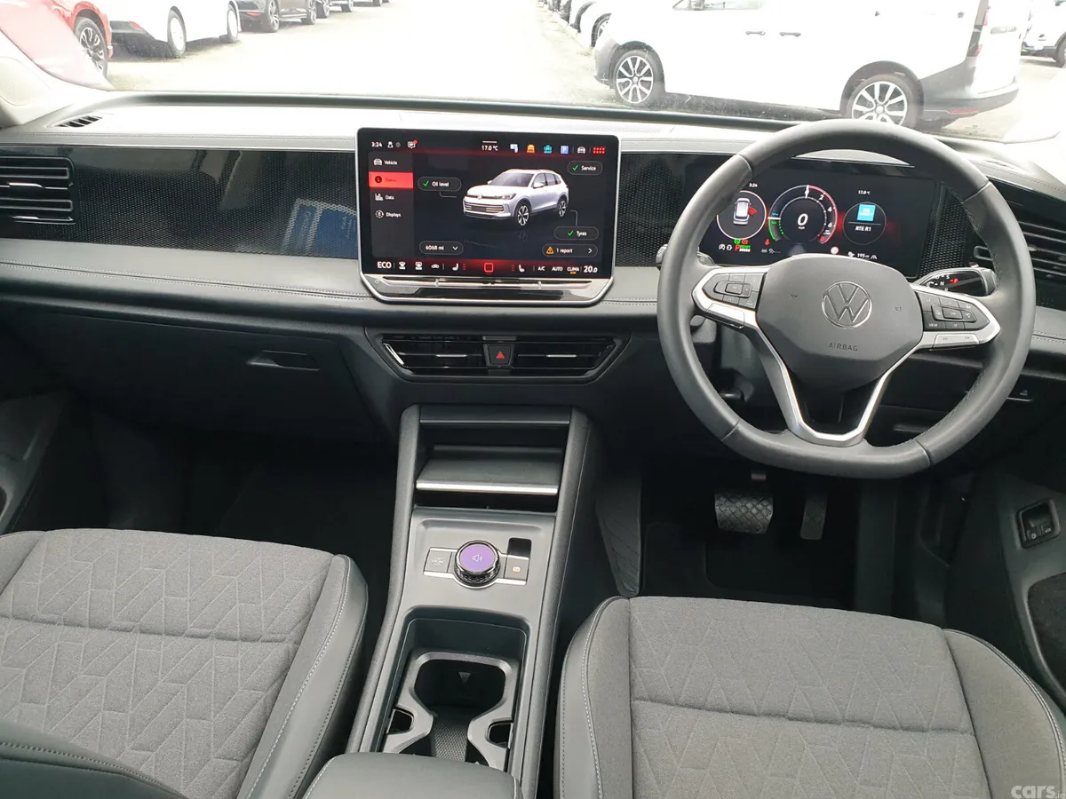 Volkswagen Tiguan SUV, Petrol Hybrid, 2025, Silver