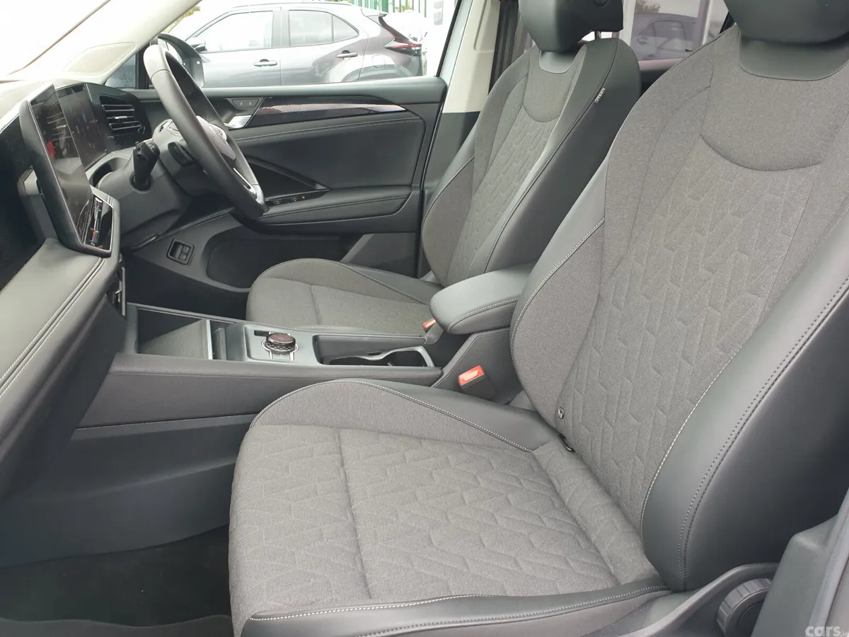 Volkswagen Tiguan SUV, Petrol Hybrid, 2025, Silver