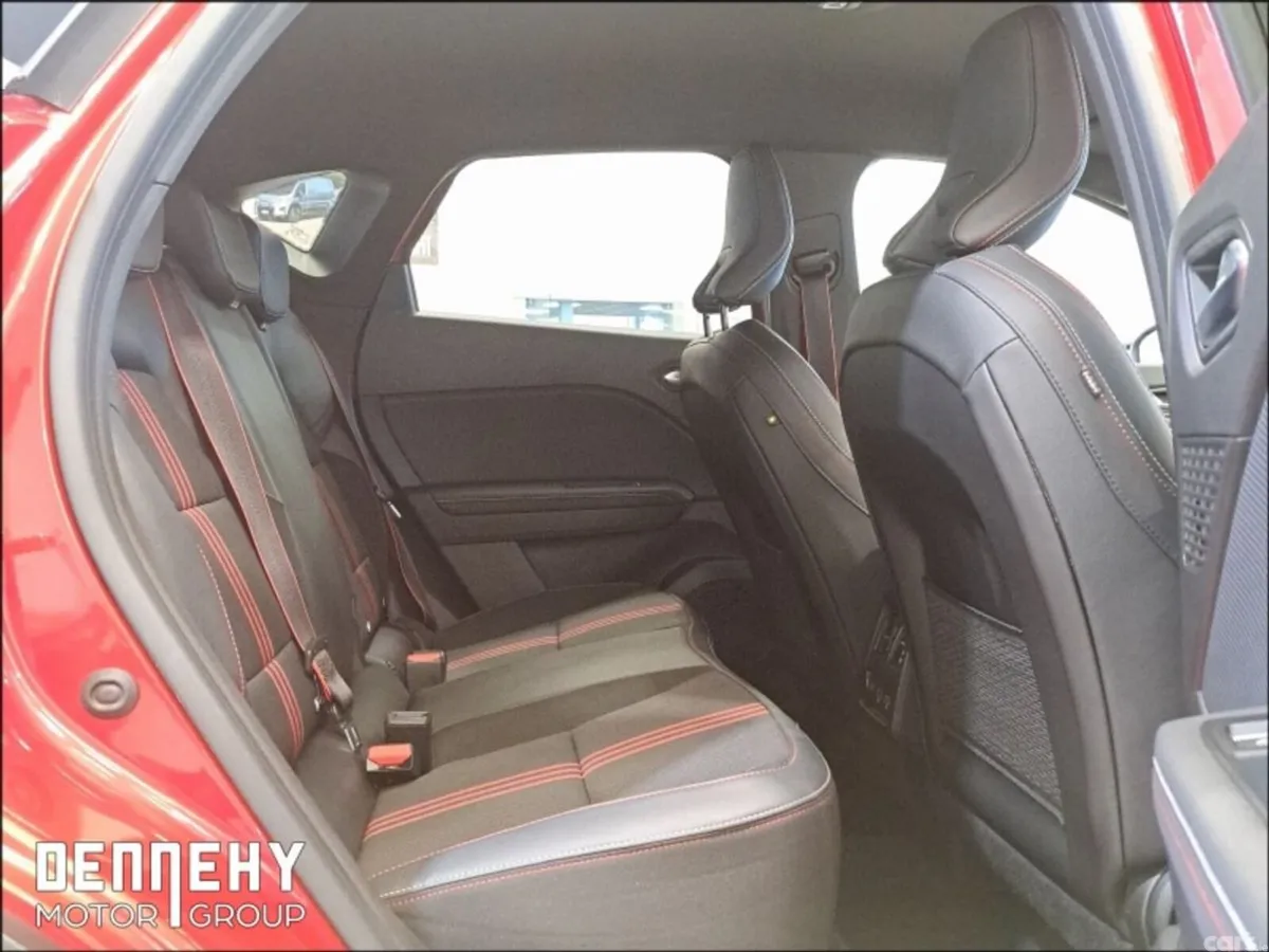 Renault Captur Hatchback, Petrol, 2022, Red
