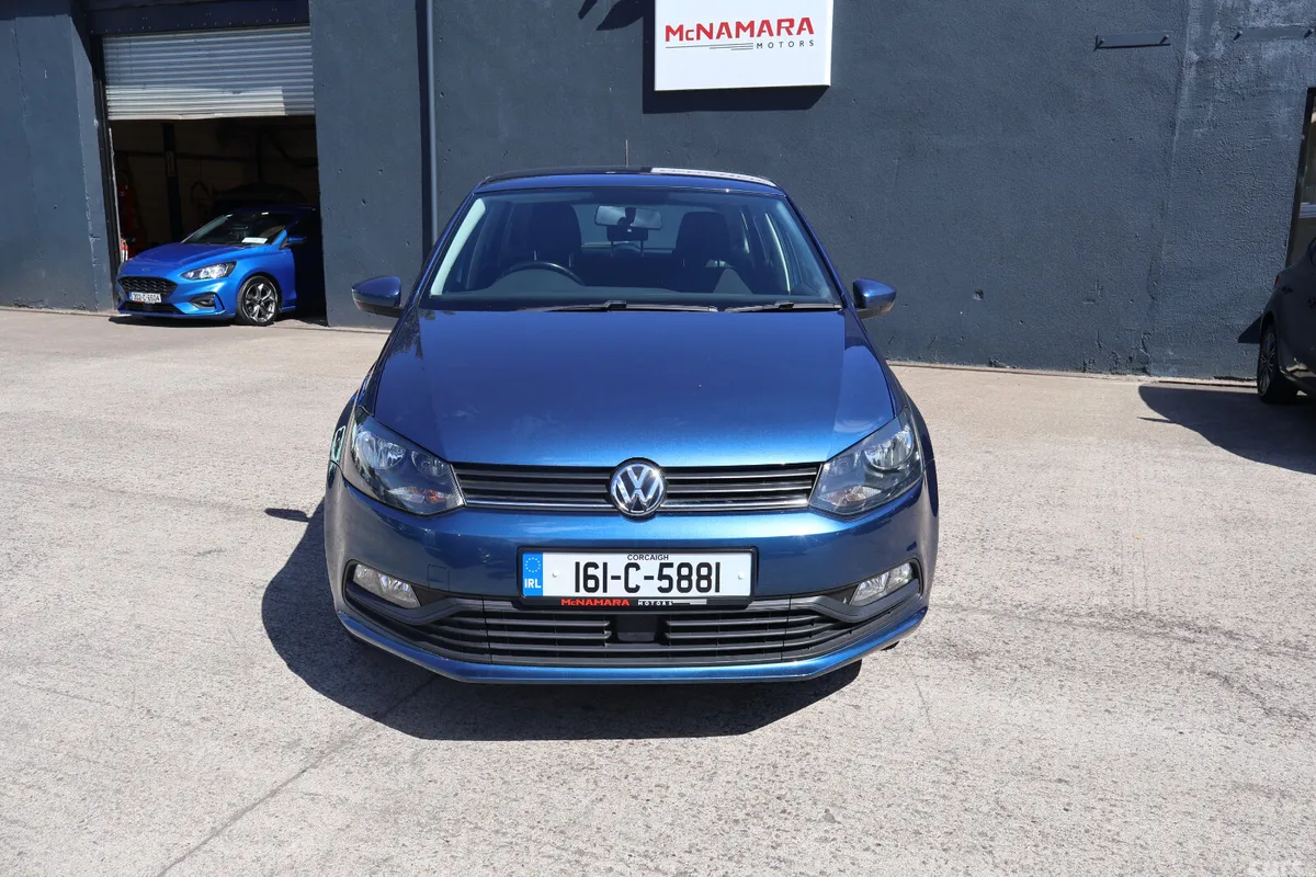 Volkswagen Polo Hatchback, Petrol, 2016, Blue