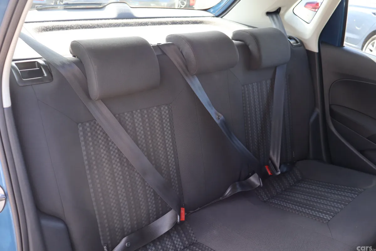 Volkswagen Polo Hatchback, Petrol, 2016, Blue