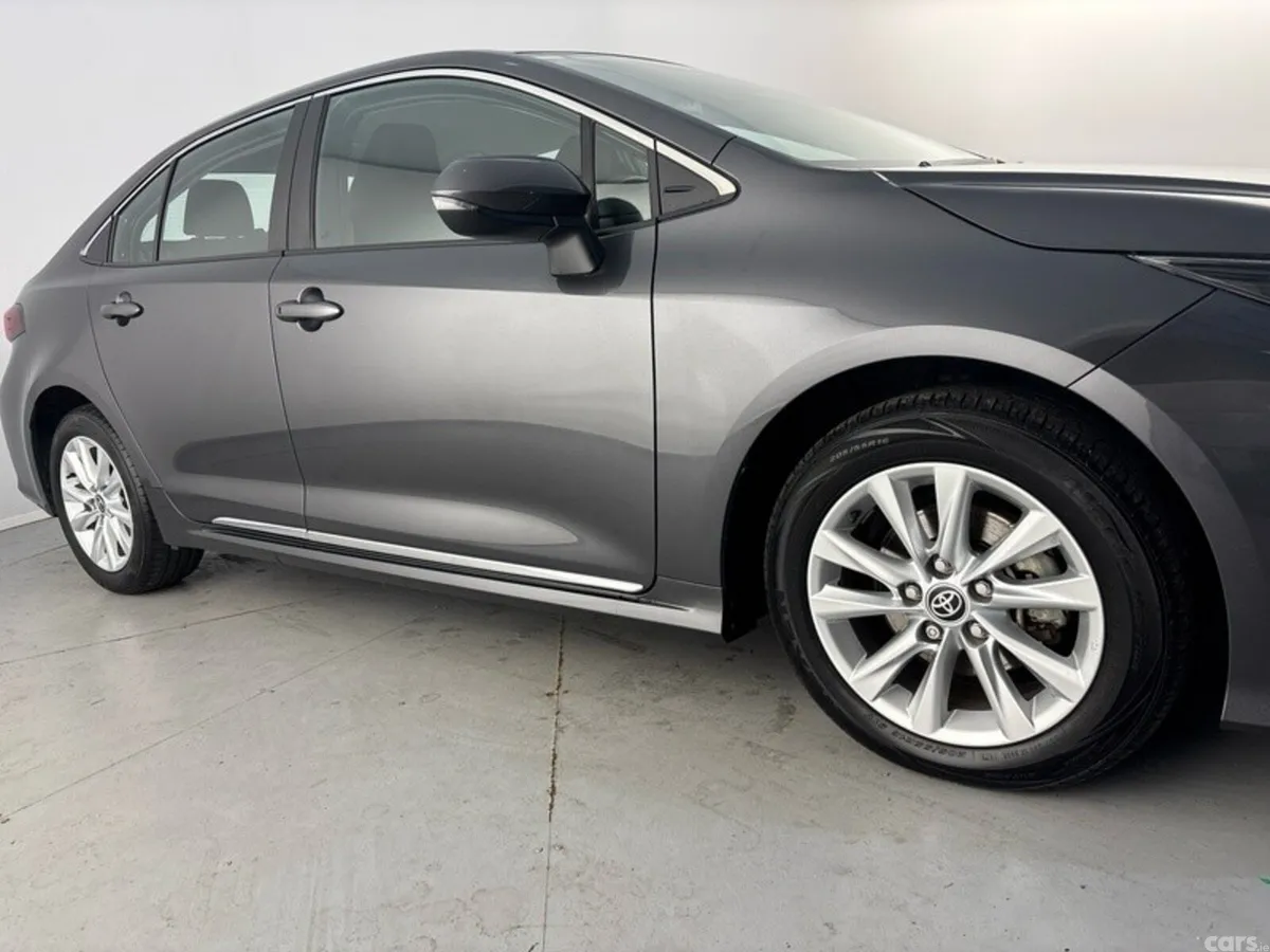 Toyota Corolla Saloon, Petrol Hybrid, 2023, Grey