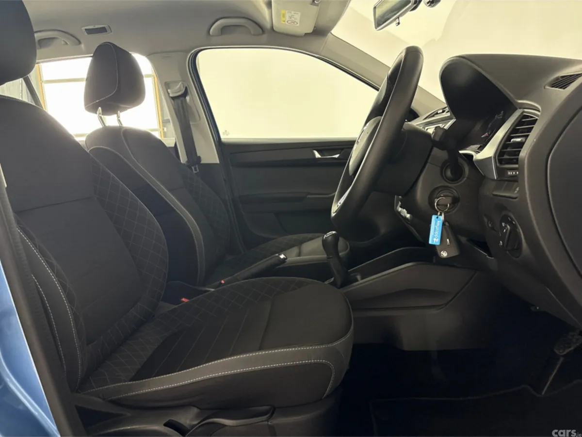 Skoda Fabia Hatchback, Petrol, 2019, Blue