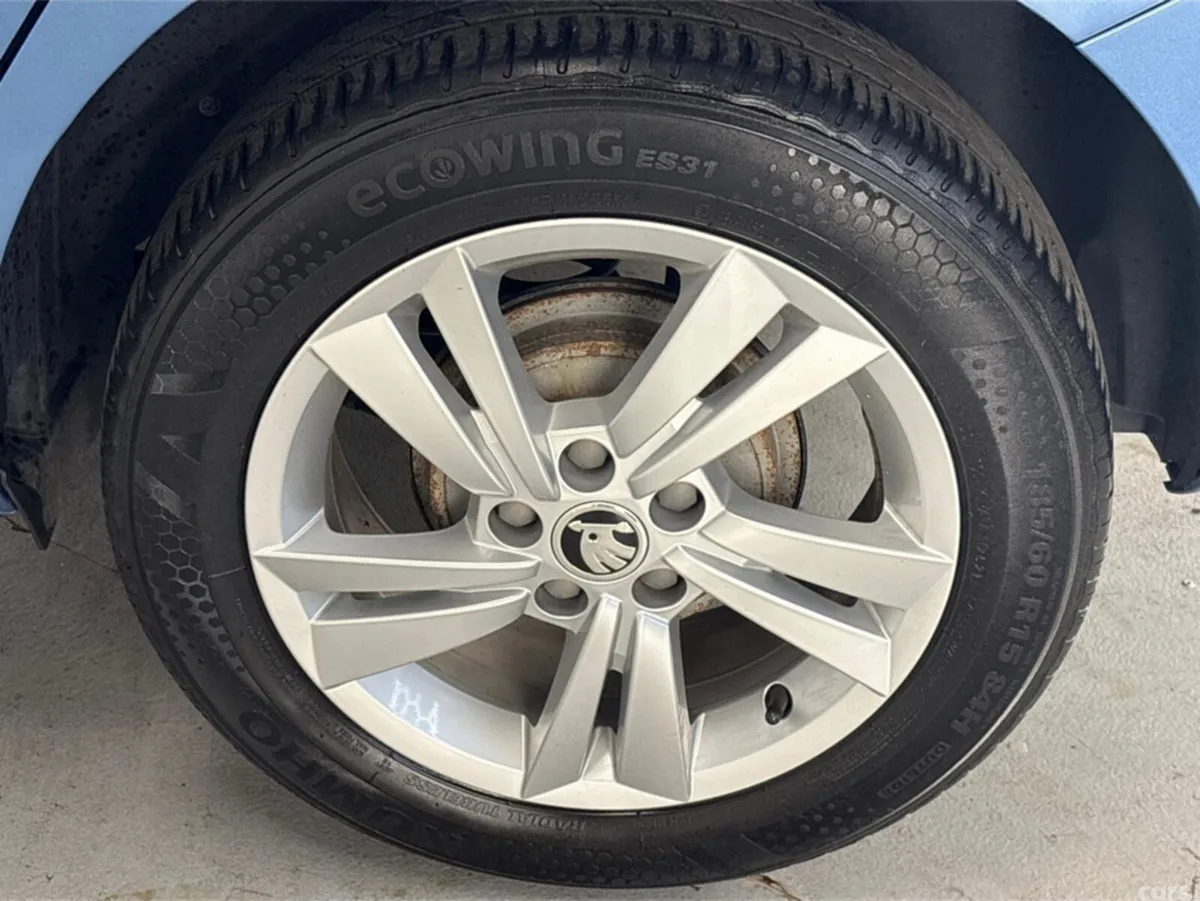 Skoda Fabia Hatchback, Petrol, 2019, Blue