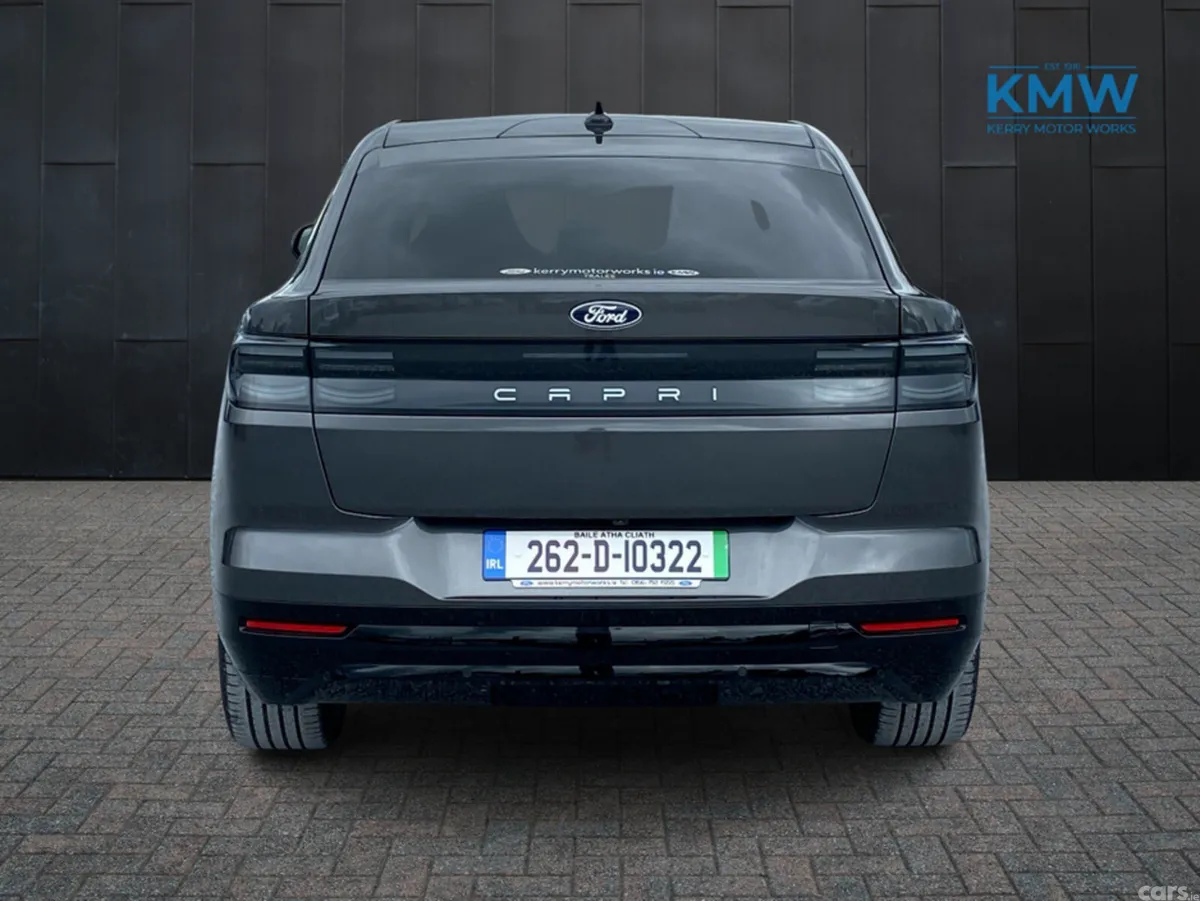 Ford Capri MPV, Electric, 2026, Grey