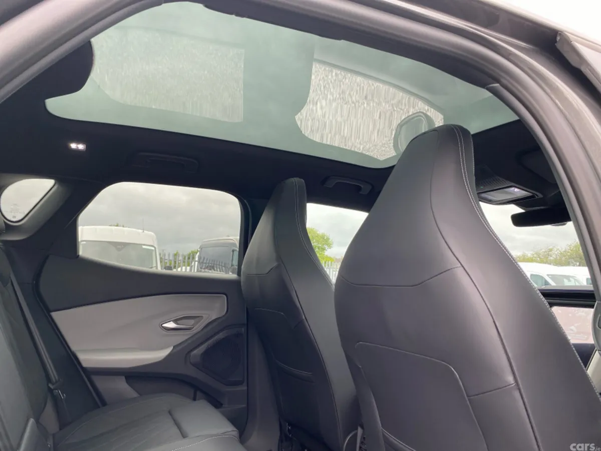 Ford Capri MPV, Electric, 2026, Grey