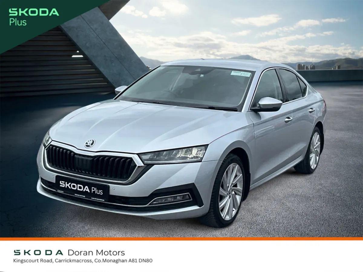Skoda Octavia Hatchback, Diesel, 2023, Grey