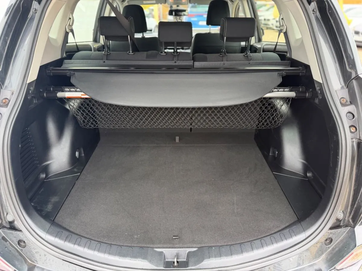 Toyota RAV4 MPV, Diesel, 2016, Black