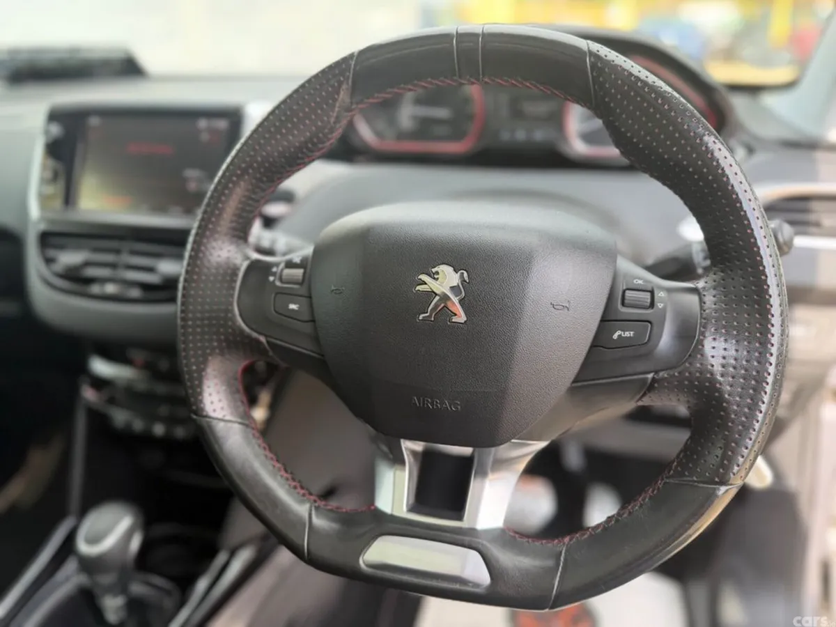 Peugeot 2008 Estate, Petrol, 2017, Grey