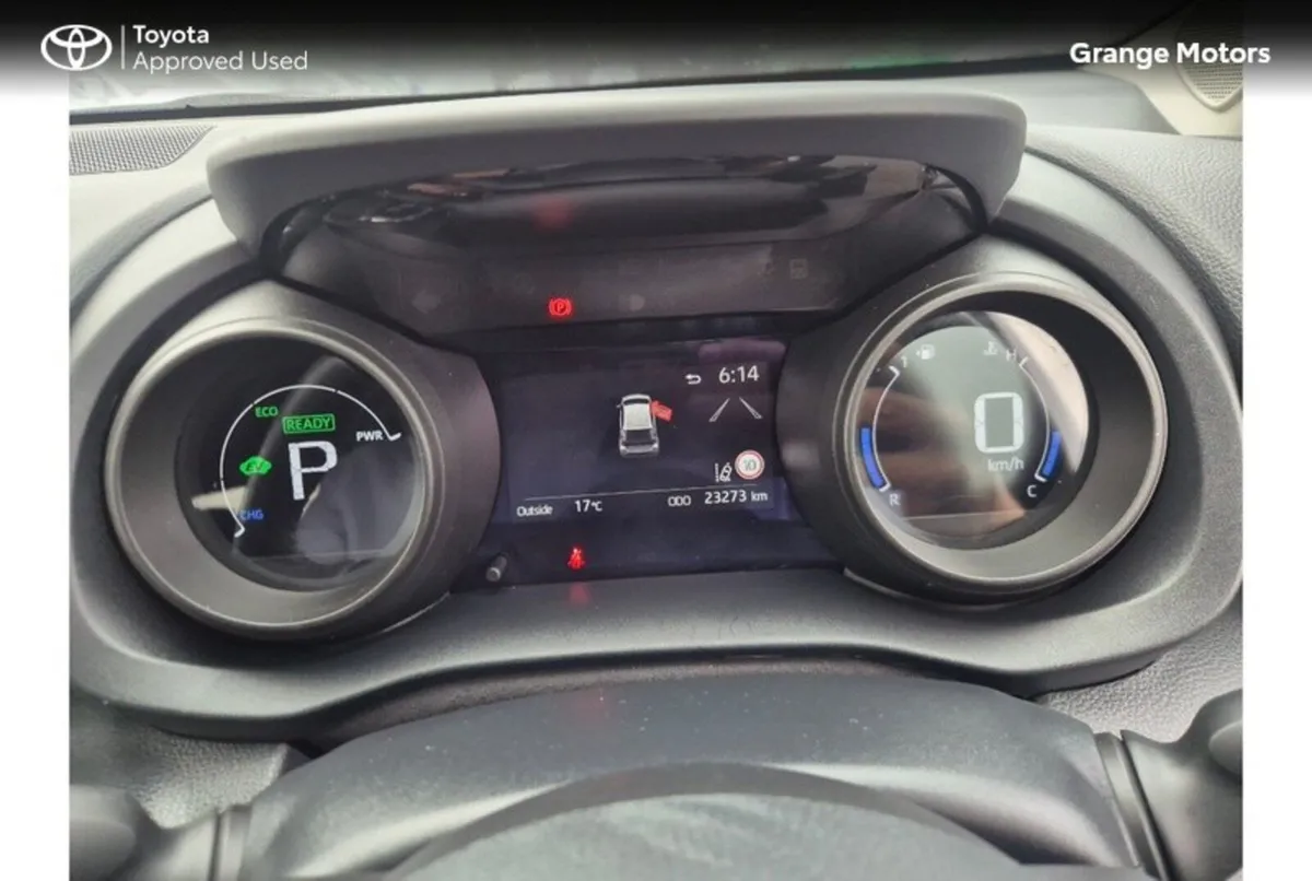 Toyota Yaris Hatchback, Petrol Hybrid, 2023, Silver