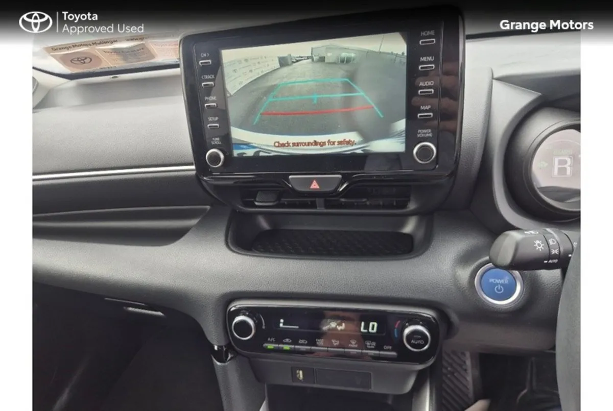 Toyota Yaris Hatchback, Petrol Hybrid, 2023, Silver