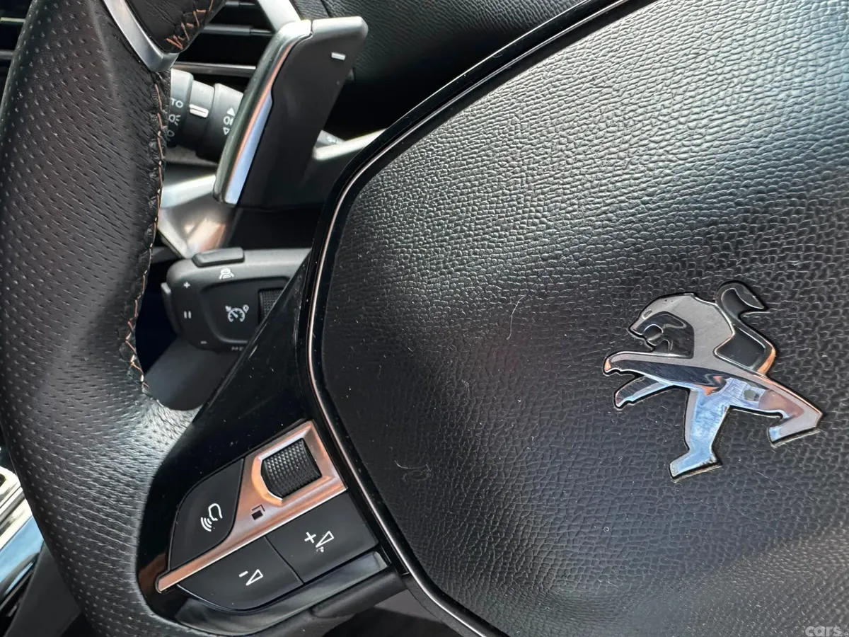 Peugeot 3008 SUV, Petrol Hybrid, 2024, Red
