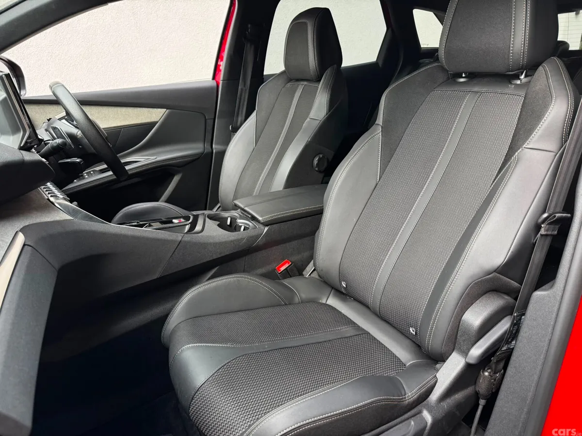 Peugeot 3008 SUV, Petrol Hybrid, 2024, Red