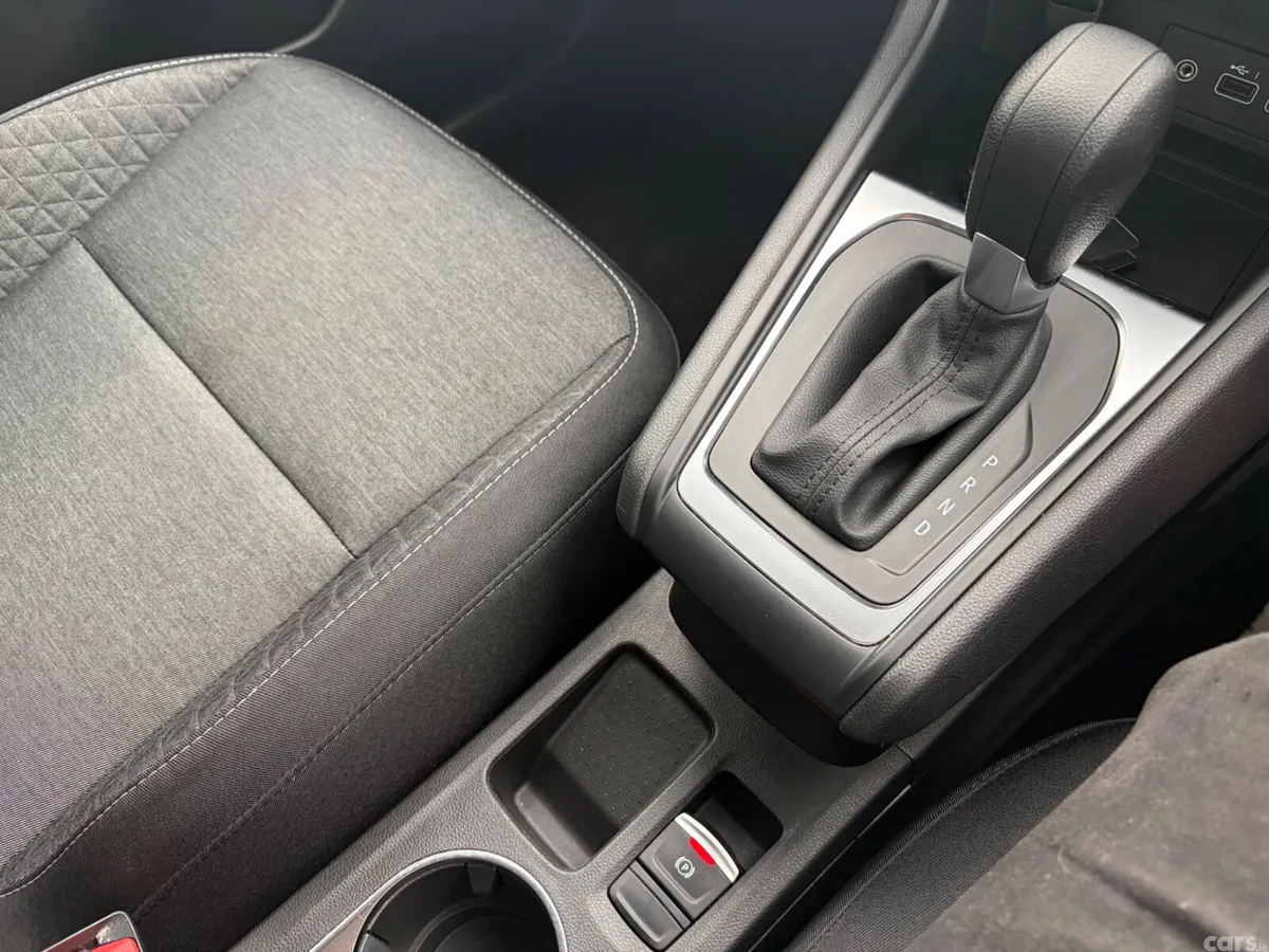 Renault Captur Hatchback, Petrol, 2023, Black