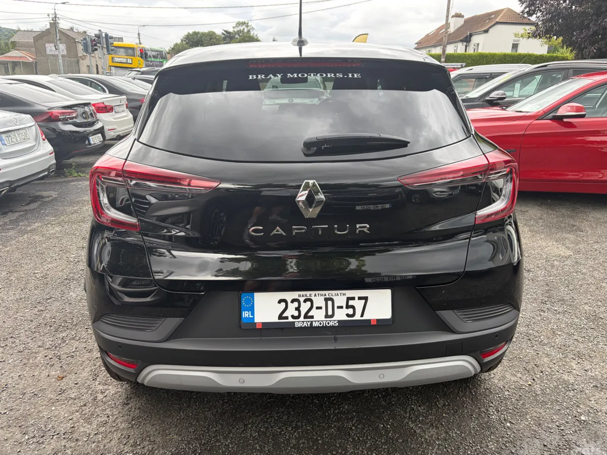 Renault Captur Hatchback, Petrol, 2023, Black