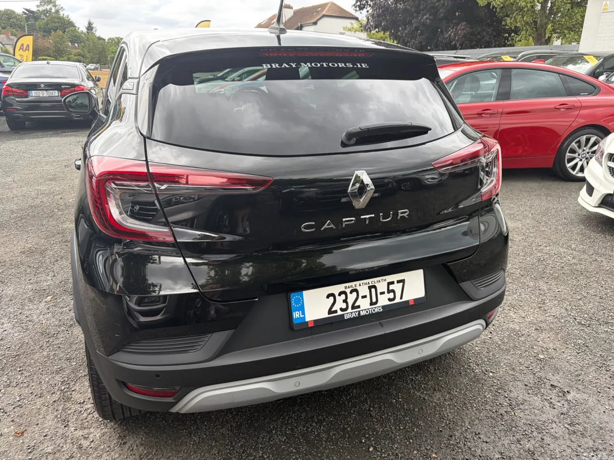 Renault Captur Hatchback, Petrol, 2023, Black