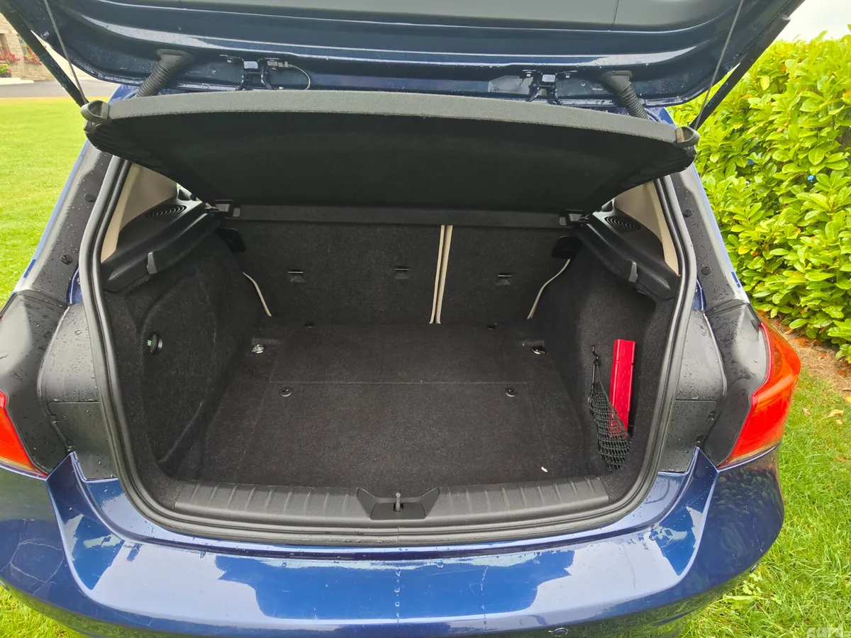 BMW 1-Series Hatchback, Diesel, 2018, Blue