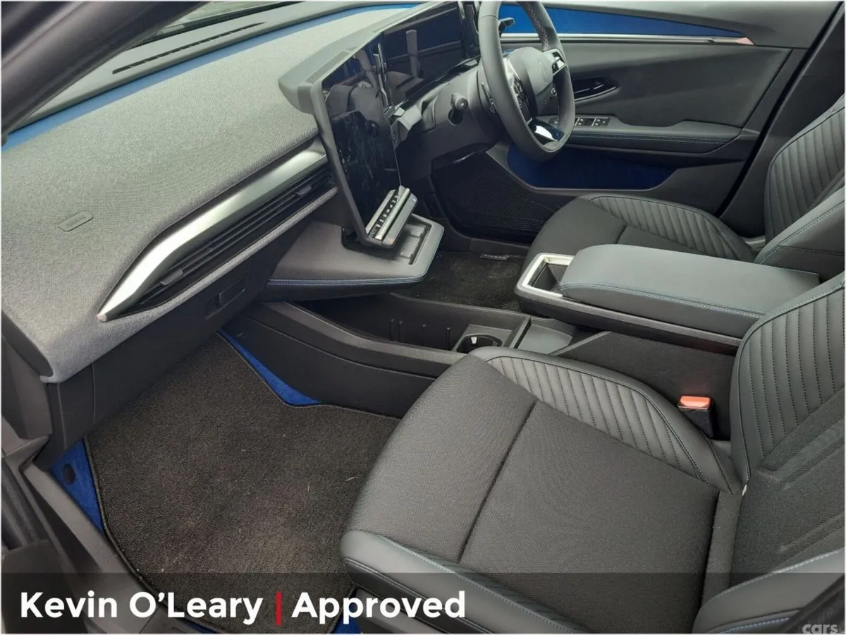 Renault Scenic MPV, Electric, 2026, Grey