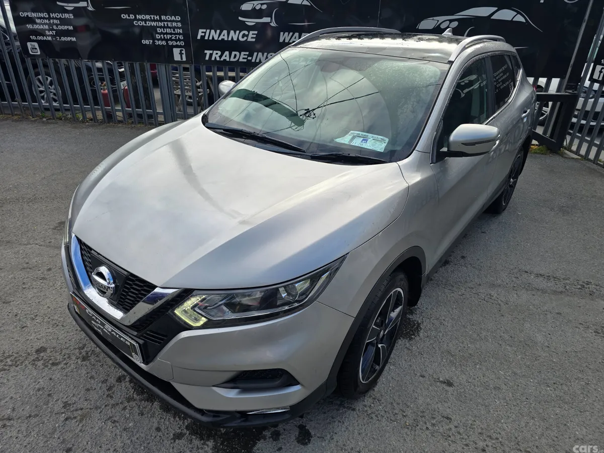 Nissan Qashqai SUV, Diesel, 2017, Grey