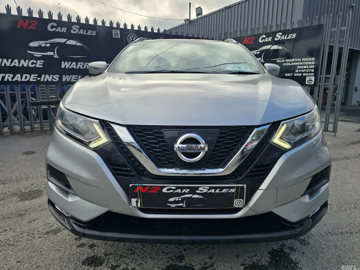 Nissan Qashqai SUV, Diesel, 2017, Grey