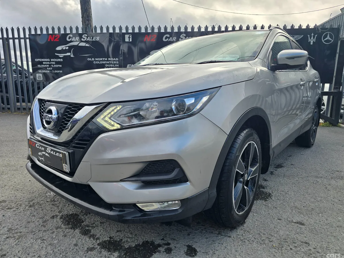 Nissan Qashqai SUV, Diesel, 2017, Grey
