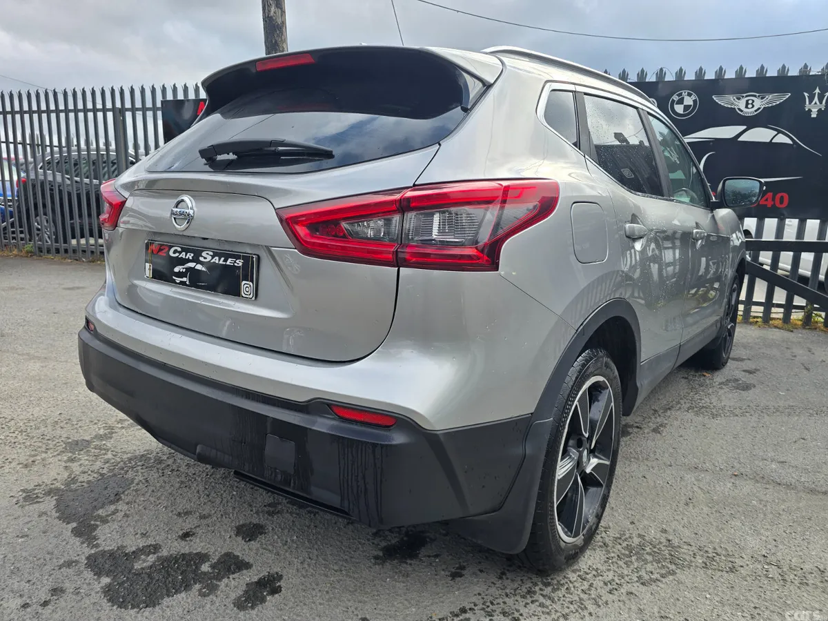 Nissan Qashqai SUV, Diesel, 2017, Grey