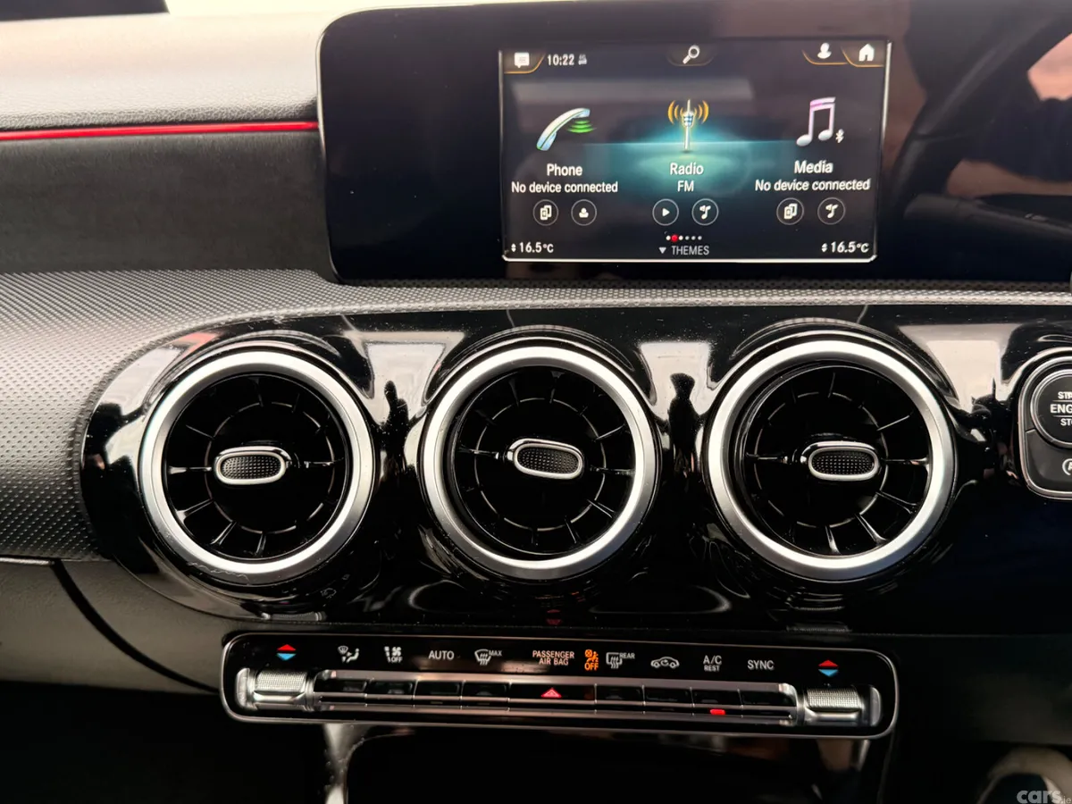 Mercedes-Benz A-Class Estate/Jeep, Diesel, 2020, White