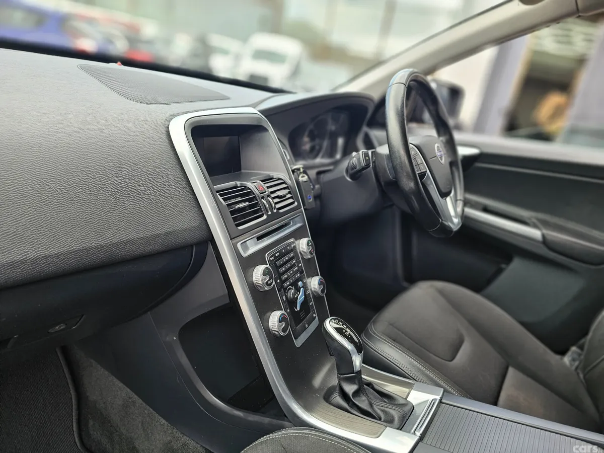 Volvo XC60 SUV, Diesel, 2015, Blue