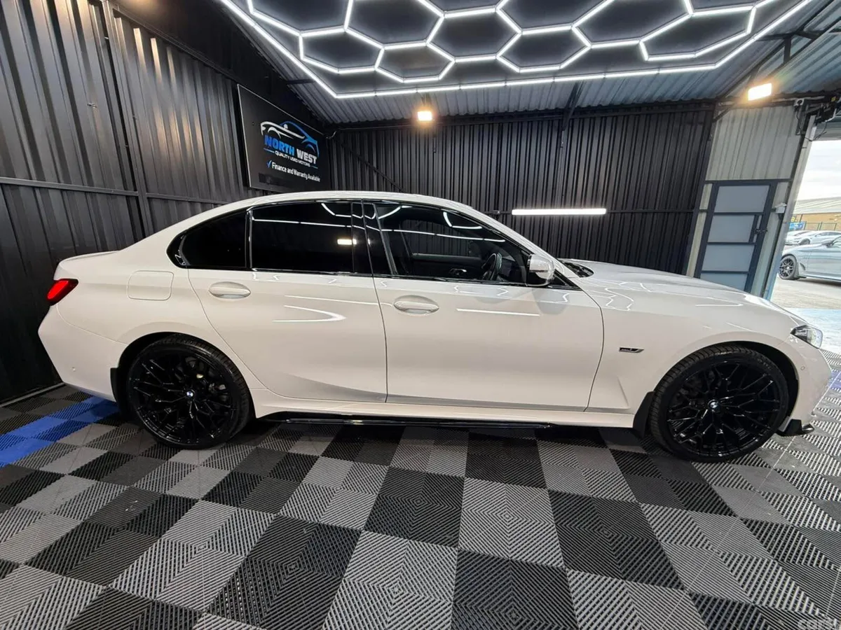 BMW 3-Series Saloon, Petrol Hybrid, 2023, White
