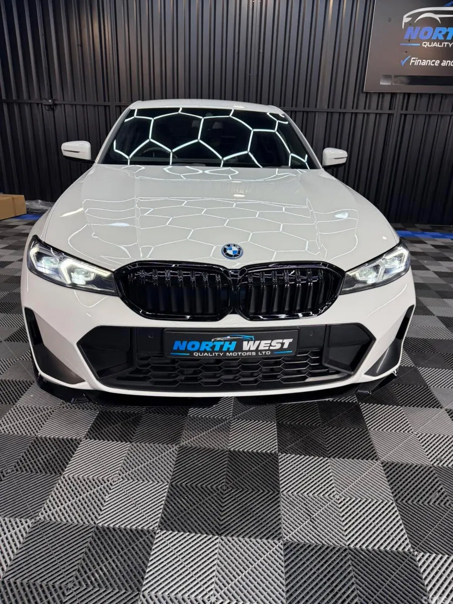 BMW 3-Series Saloon, Petrol Hybrid, 2023, White