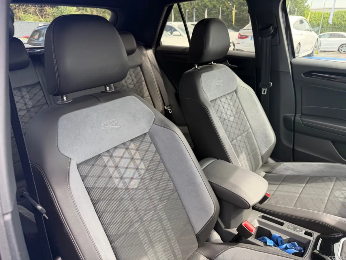 Volkswagen T-Roc SUV, Diesel, 2023, Black