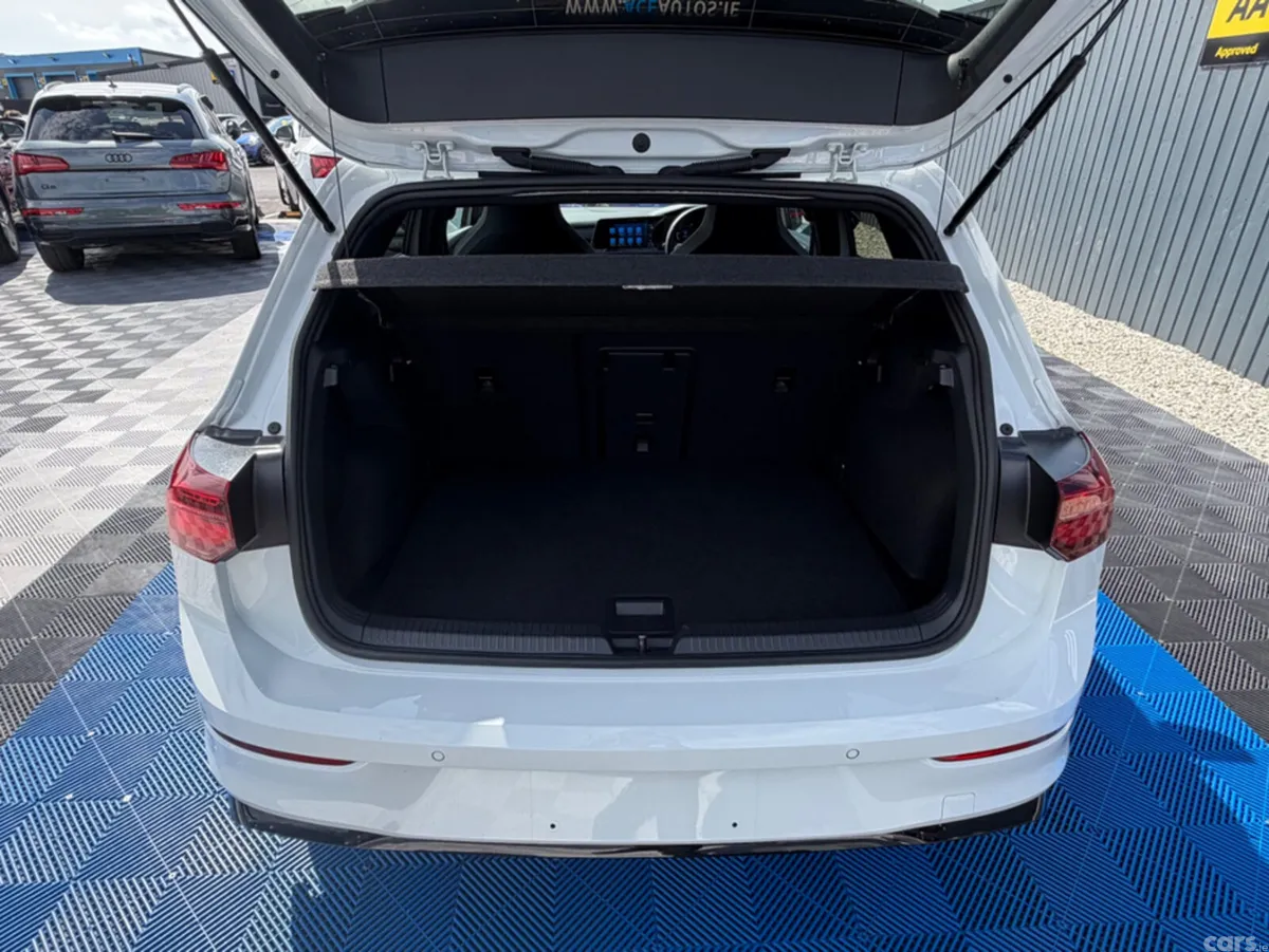 Volkswagen Golf Hatchback, Diesel, 2023, White