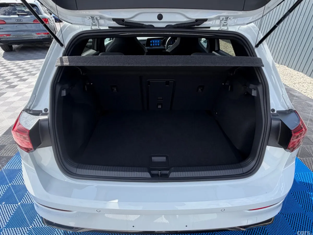 Volkswagen Golf Hatchback, Diesel, 2023, White