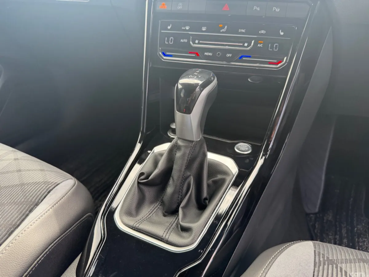 Volkswagen T-Roc SUV, Diesel, 2023, Black