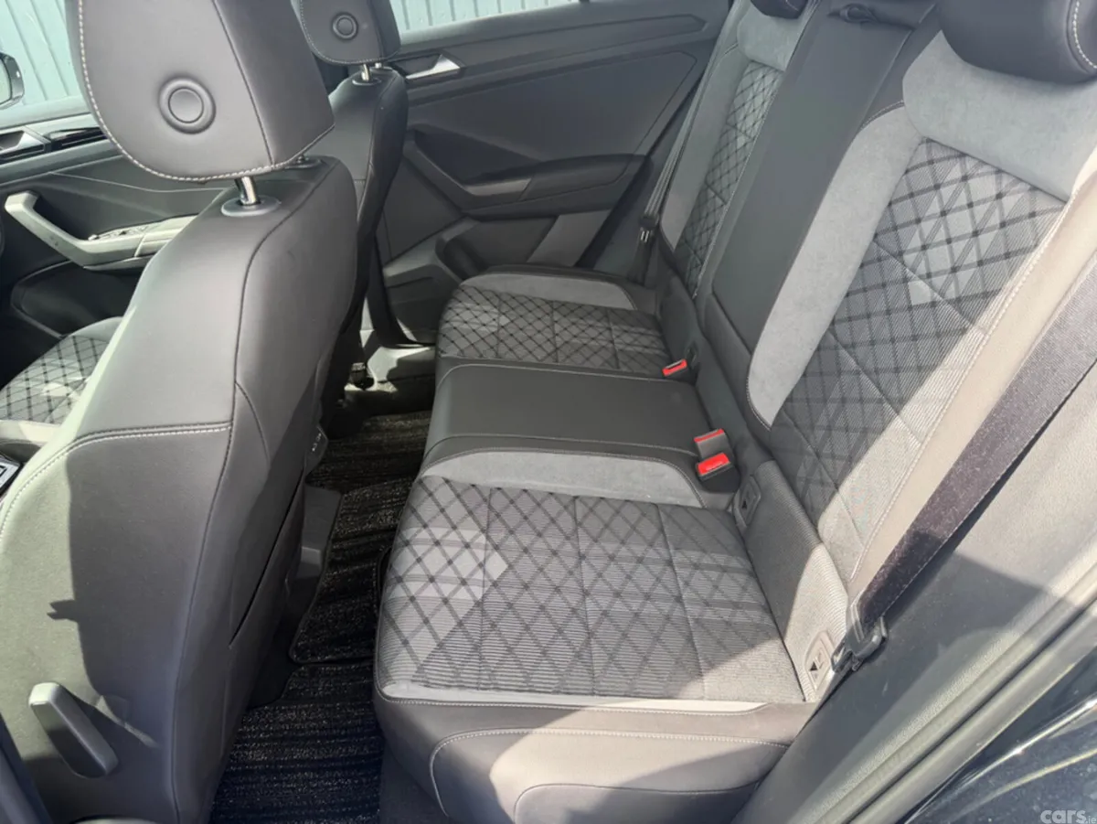 Volkswagen T-Roc SUV, Diesel, 2023, Black