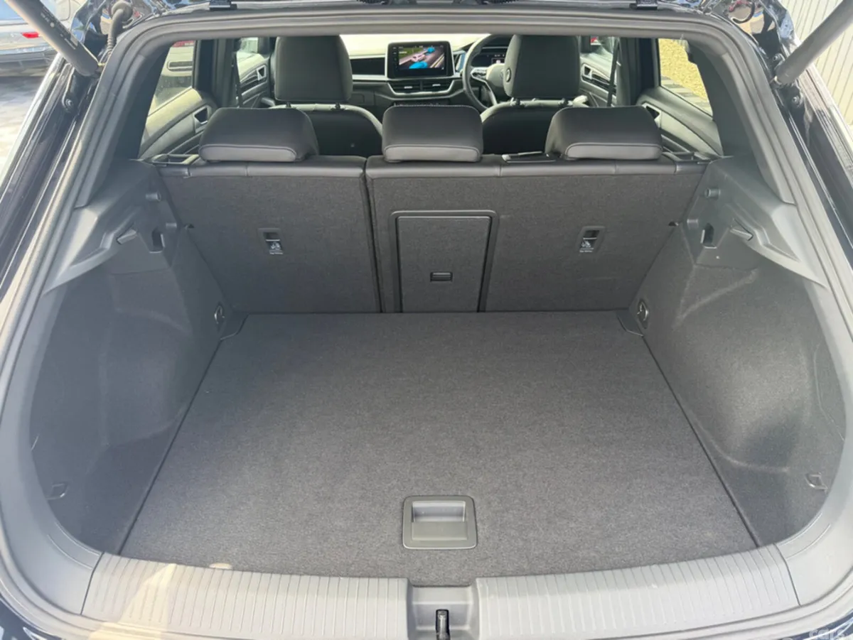 Volkswagen T-Roc SUV, Diesel, 2023, Black