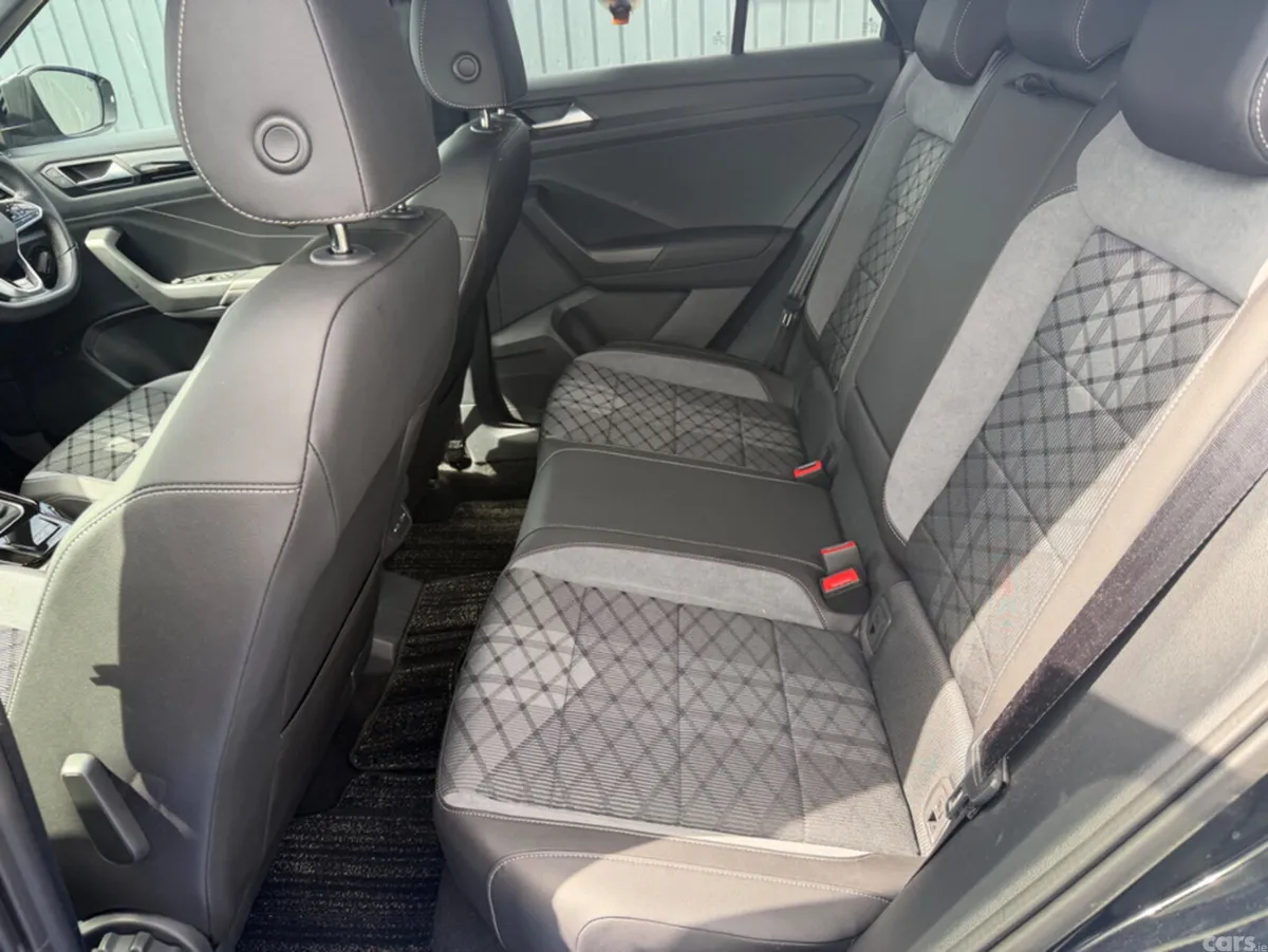 Volkswagen T-Roc SUV, Diesel, 2023, Black