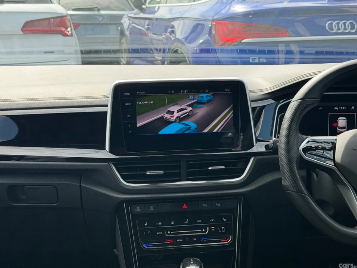 Volkswagen T-Roc SUV, Diesel, 2023, Black
