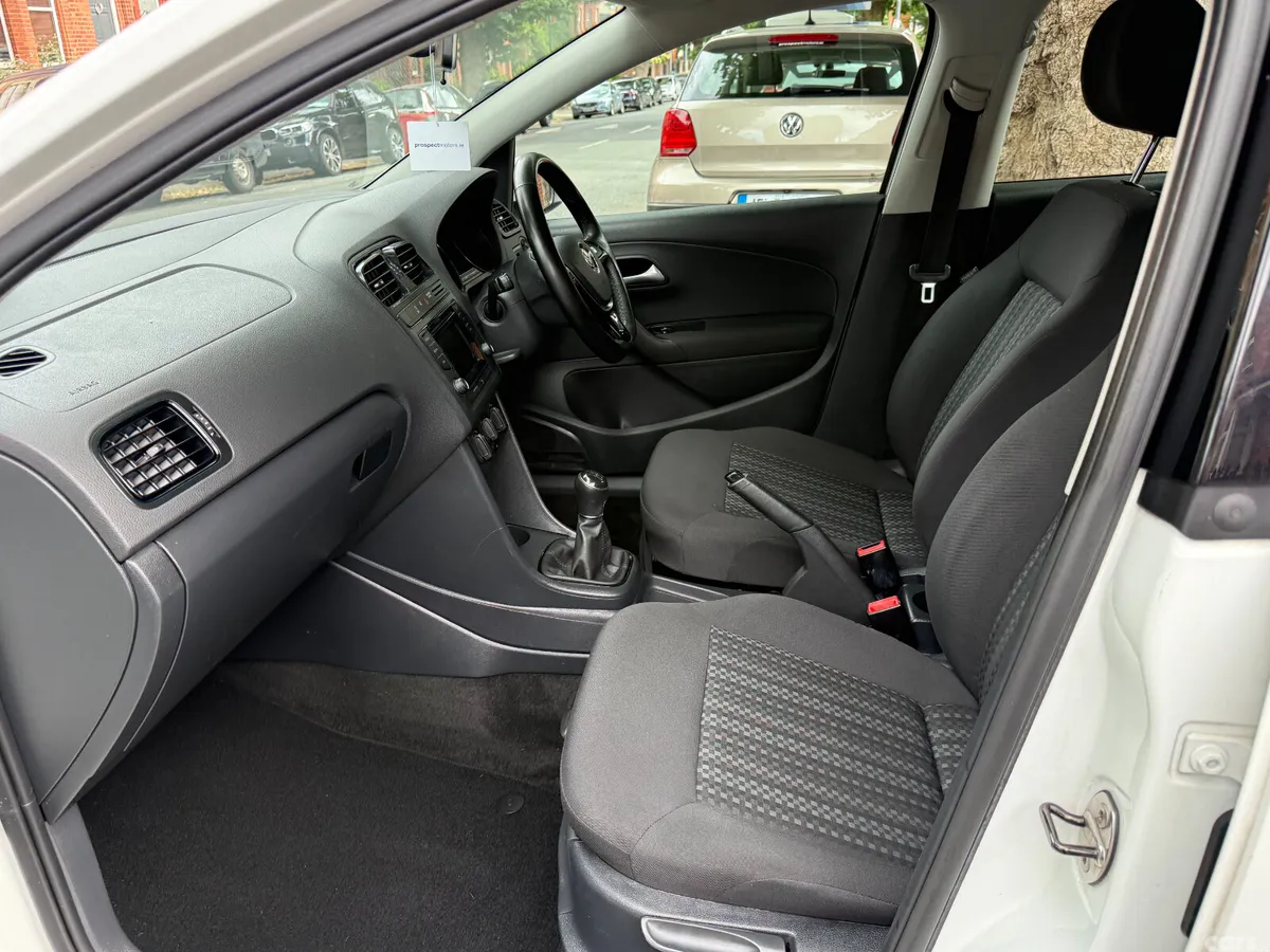 Volkswagen Polo Hatchback, Petrol, 2016, White