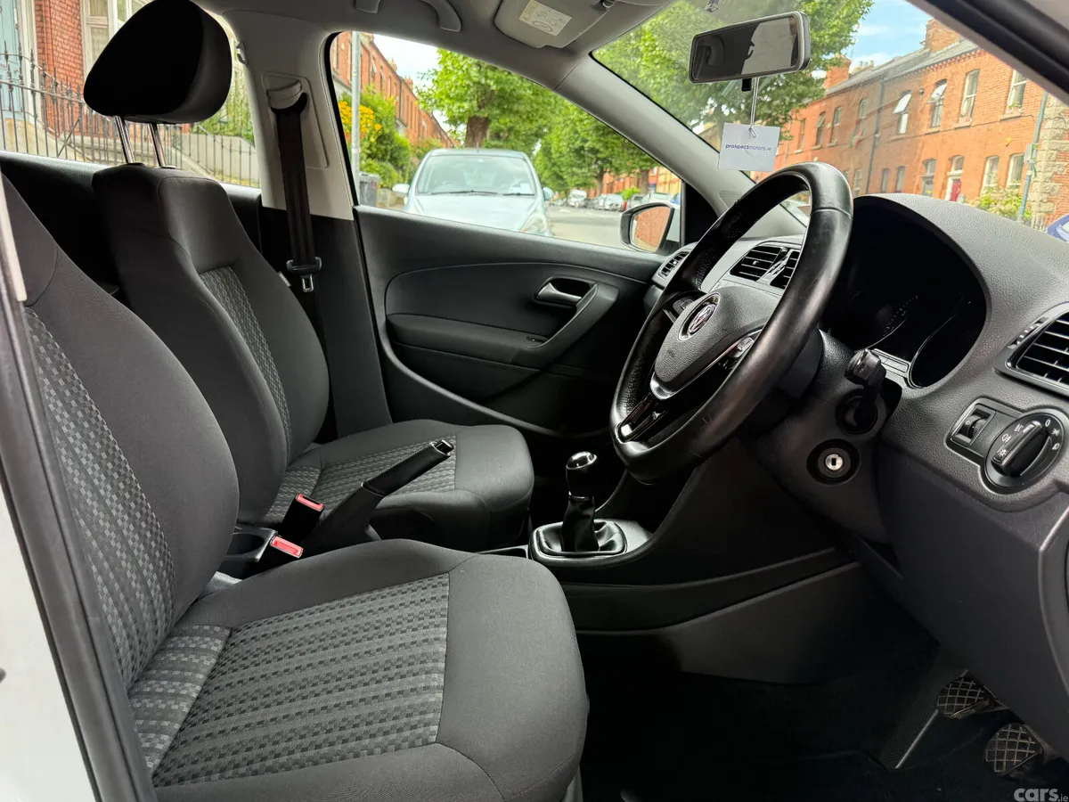Volkswagen Polo Hatchback, Petrol, 2016, White