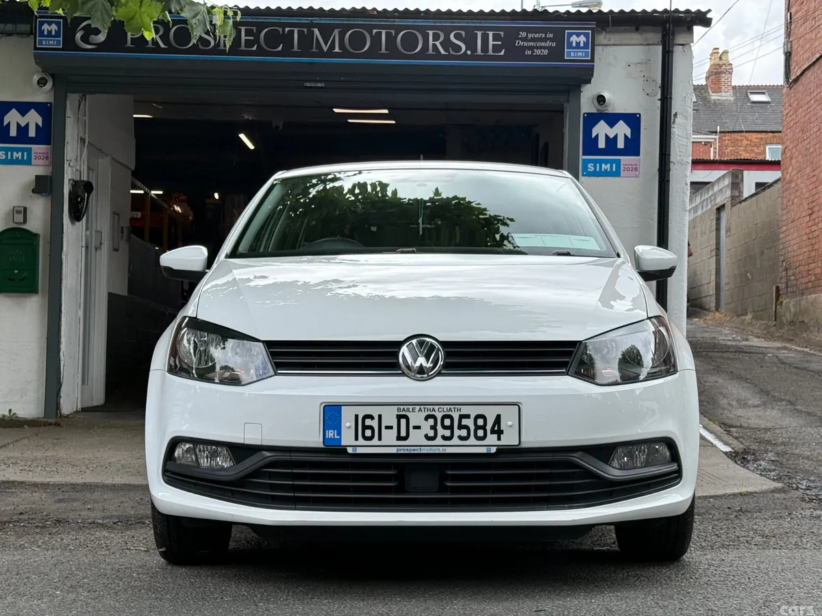 Volkswagen Polo Hatchback, Petrol, 2016, White