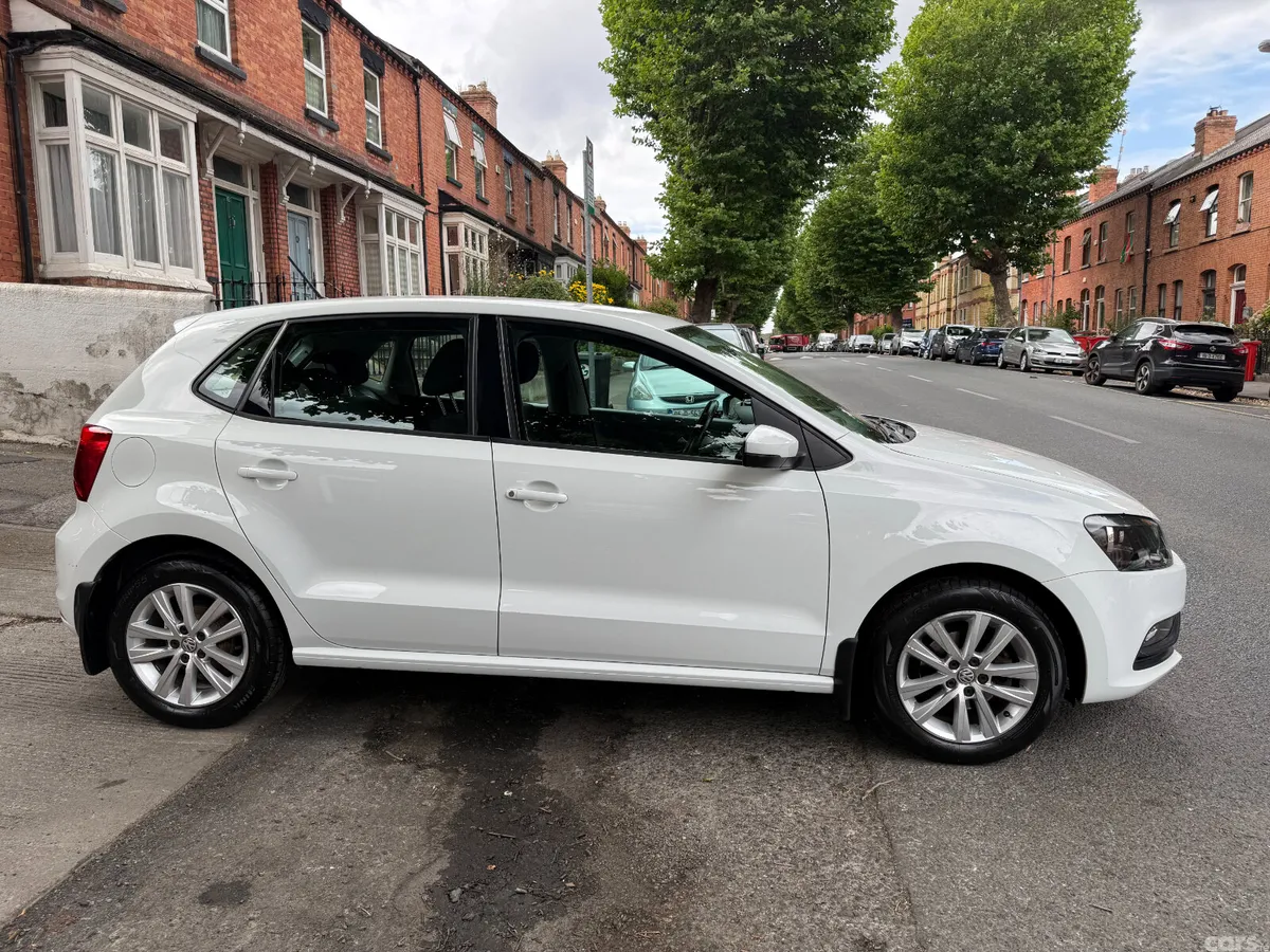 Volkswagen Polo Hatchback, Petrol, 2016, White