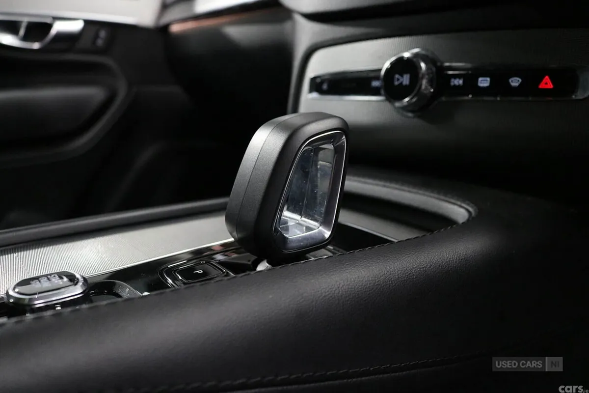 Volvo XC90 SUV, Diesel Hybrid, 2022, Silver